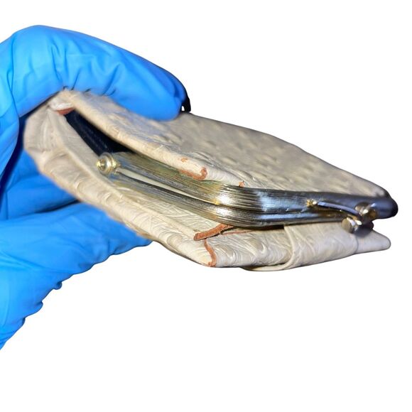 True Vintage Ostrich Grain & Cowhide Wallet - Picture 9 of 13